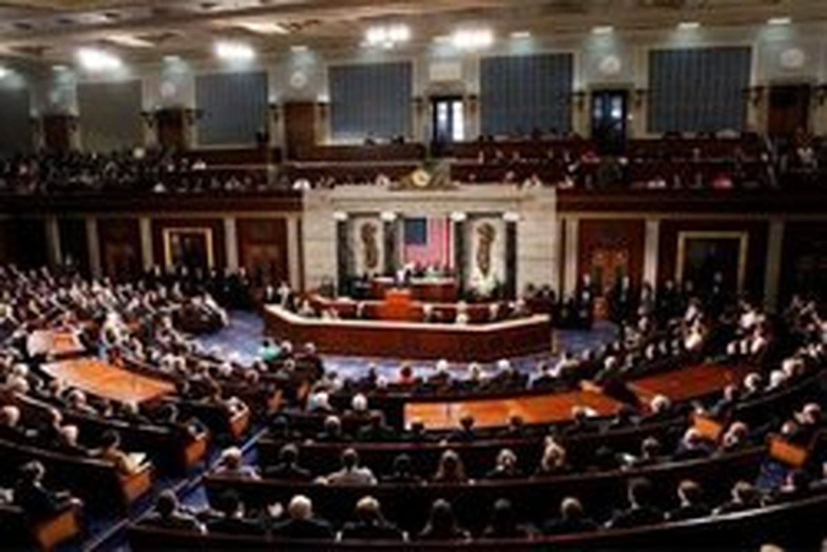 سنای آمریکا لایحه کاهش مالیات را تصویب کرد