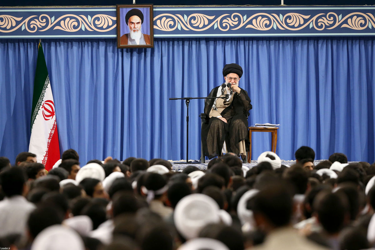 تثبیت هنجارهای انقلاب و ایجاد جامعه اسلامی نیازمند مبارزه است/ فضای مجازی وسیله رساندن پیام حیات بخش اسلام به جهان است