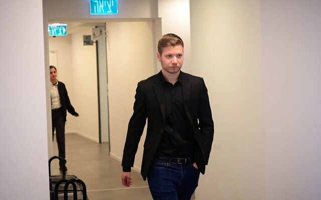 پسر نتانیاهو توسط پلیس رژیم صهیونیستی احضار شد