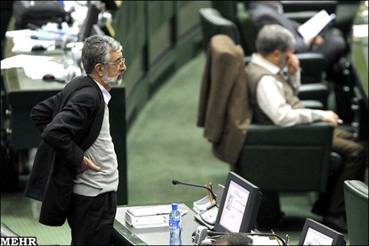 عکس/ نگاه خسته حداد عادل