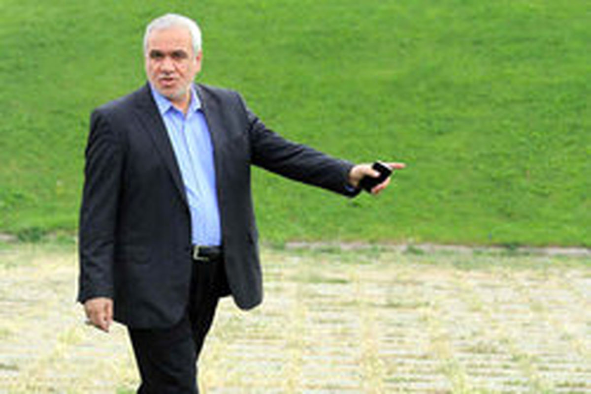 فتح اله زاده: مدیر فوتبالی گاهی باید جاخالی هم بدهد/ استقلال، الهلال را چپ و راست کرد