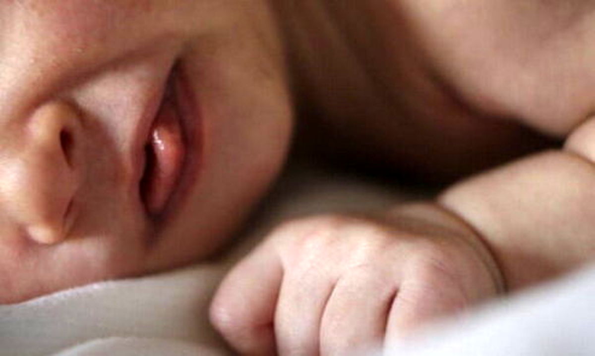 شیردهی مادر مبتلا به کرونا؛ آری یا خیر