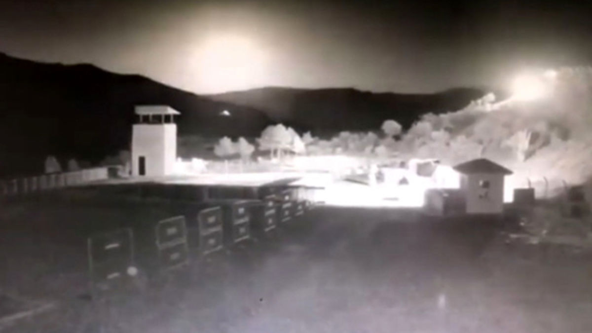 فیلم لحظه شگفت انگیز عبور یک شهاب سنگ در آسمان ایران