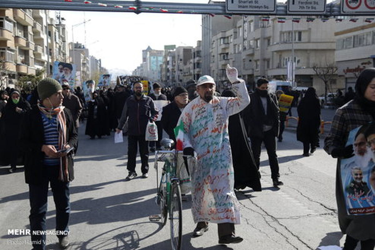 تصاویر: راهپیمایی باشکوه ۲۲ بهمن در تهران