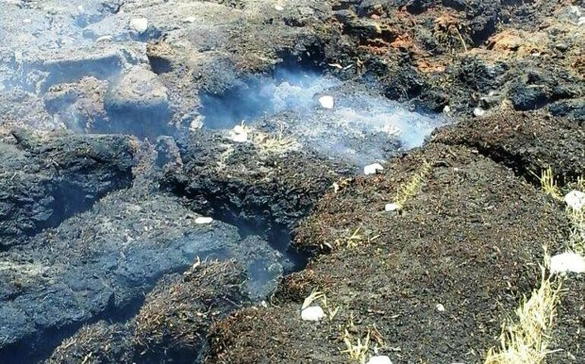 زمین روستای «دوبنه» خودسوزی کرد! +تصاویر