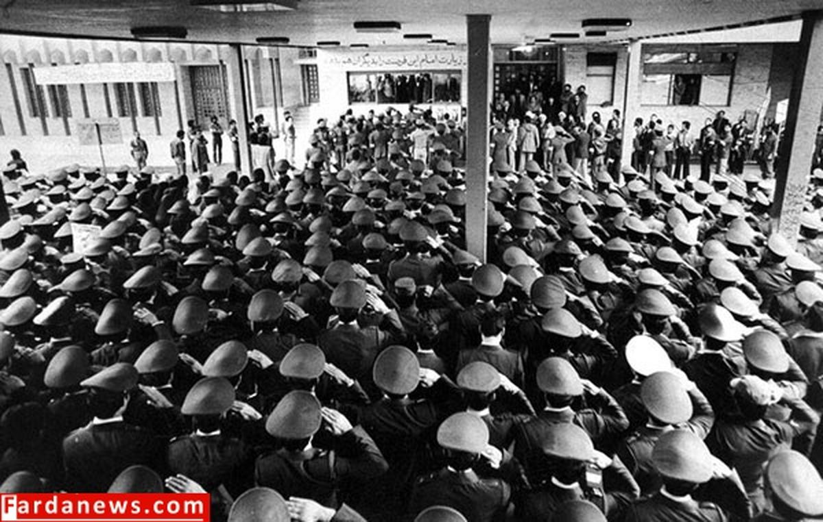 عکس/بيعت‌همافران‌باامام‌خميني‌بهمن1357