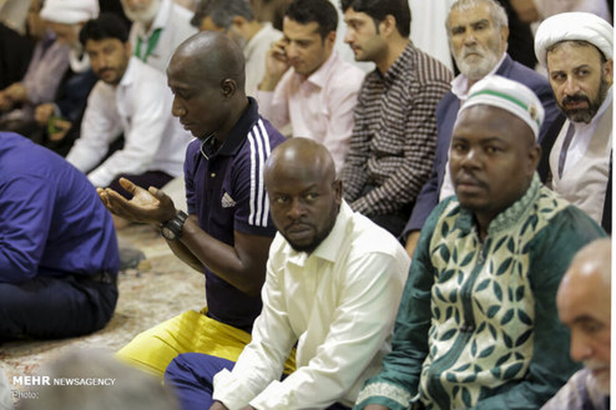 تصاویر: نماز عید سعید قربان در حرم حضرت معصومه (س)