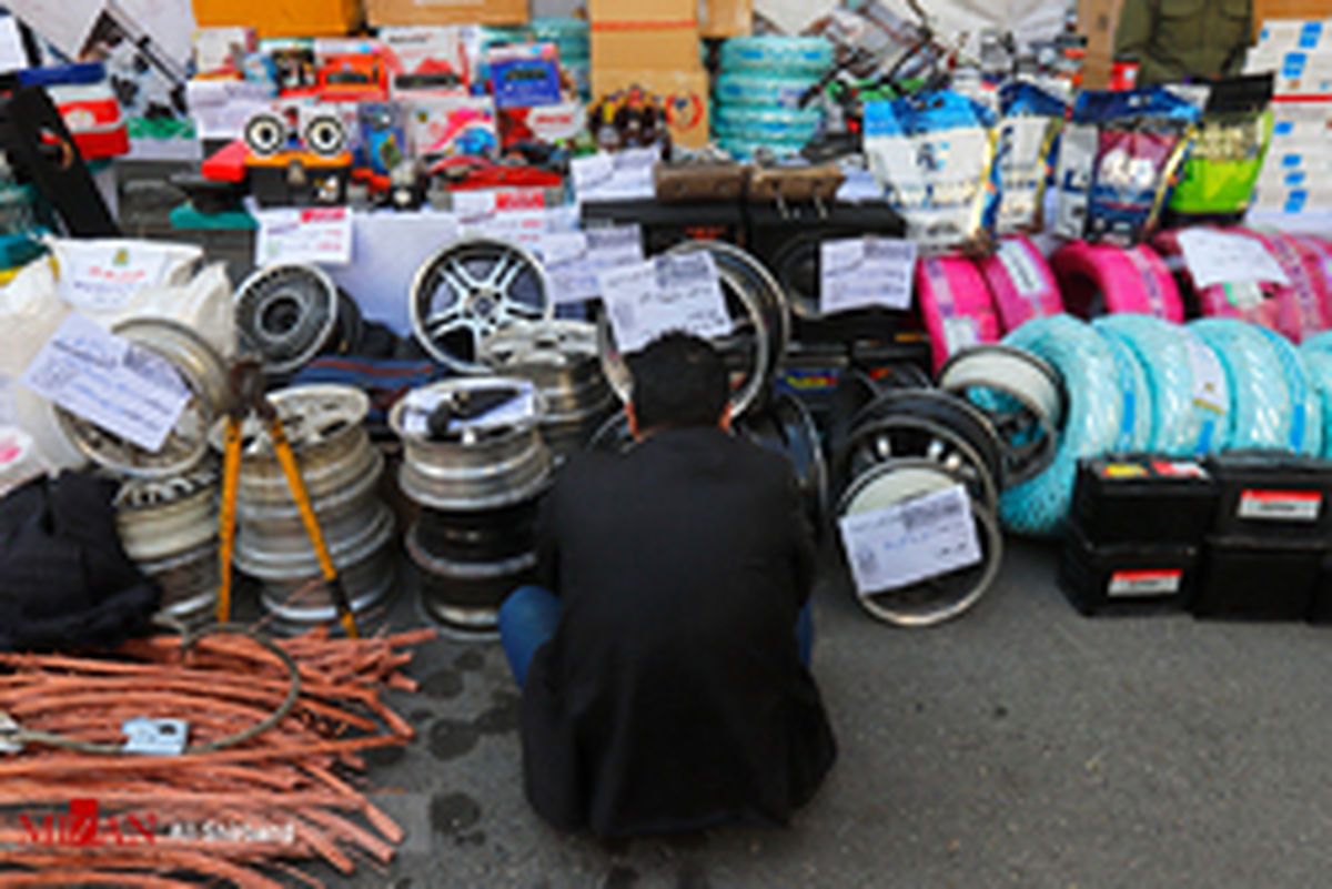 سرقت ۴۰ تابلوی راهور برای تامین هزینه مواد مخدر