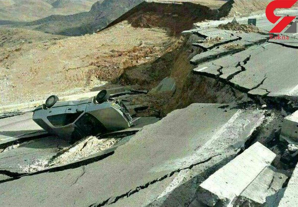 جاده نیریز زیر چرخهای پژو ۲ متر فرو نشست! +عکس