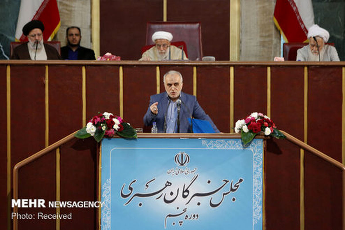 جزئیاتی از اظهارات وزیر اقتصاد در اجلاسیه مجلس خبرگان