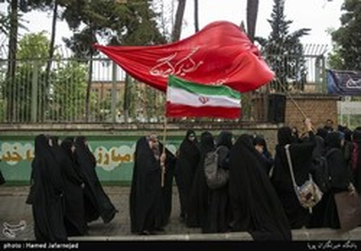 تجمع مطالبه‌گرانه دانشجویان و طلاب مشهدی مقابل دادگستری