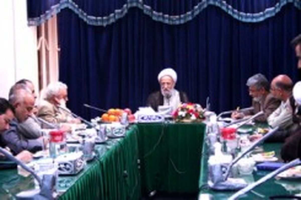 دانشجویان غیر از بدگویی به نظام چیز دیگری یاد نمی‌گیرند