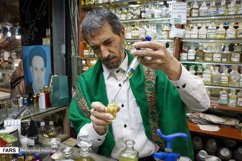 تصاویر: «عطر حرم» از نوع فرانسوی