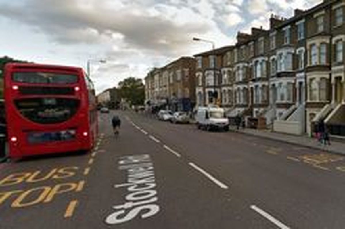 ورود خودرو به میان جمعیت در لندن