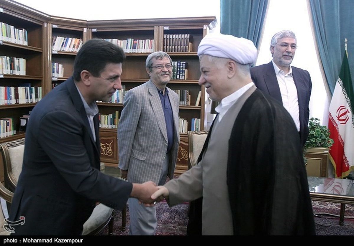 عکس/آیت‌الله هاشمی دست‌دردست قلعه‌نویی