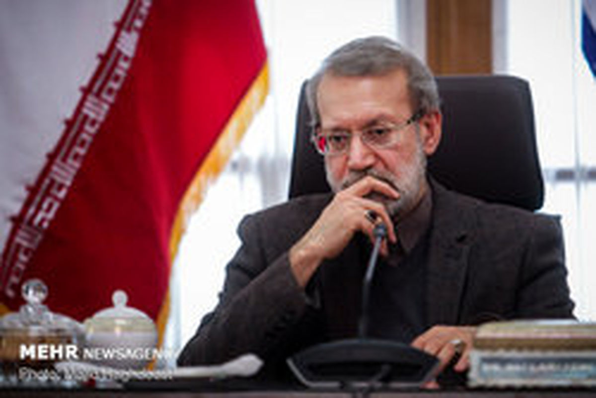 لاریجانی: واگذاری اقتصاد به مردم از سیاستهای کلان است