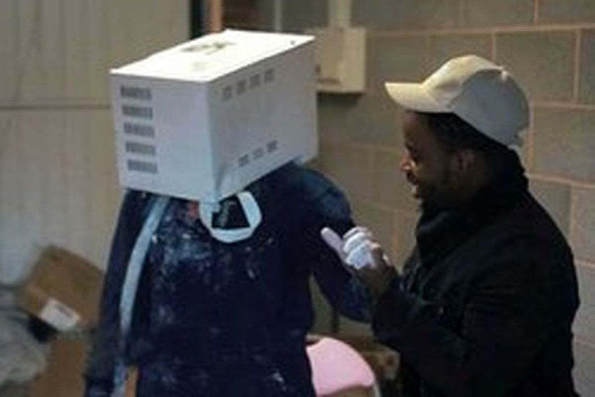 وقتی سر مردی را در مایکروویو قالب گرفتند! +تصاویر