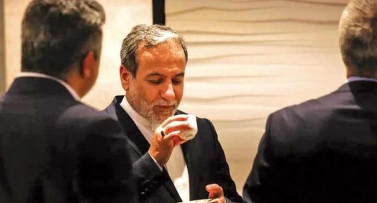 دیپلماسی توئیتری آقای وزیر