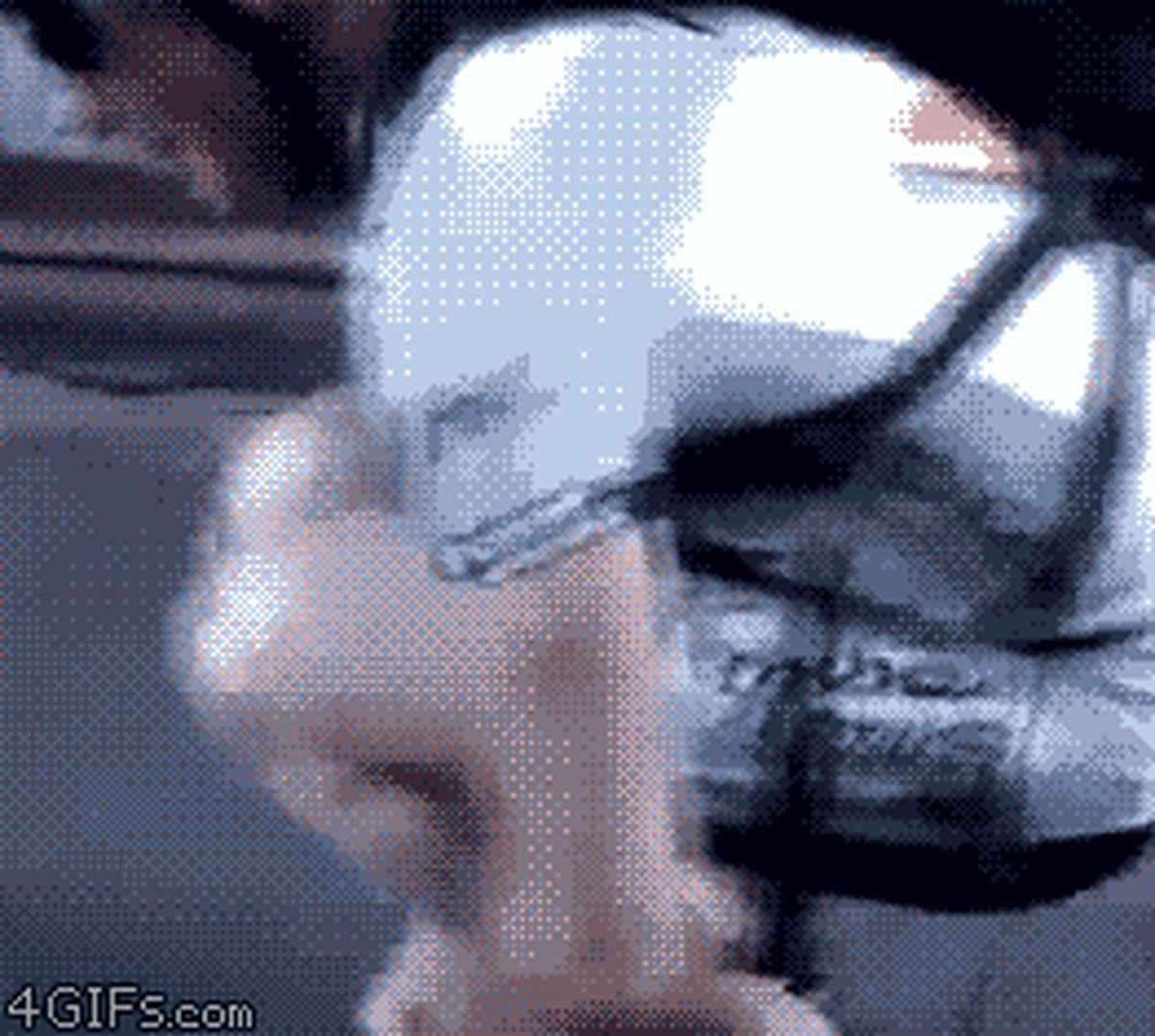 دوچرخه سواری مرد گنده!/عکس متحرک