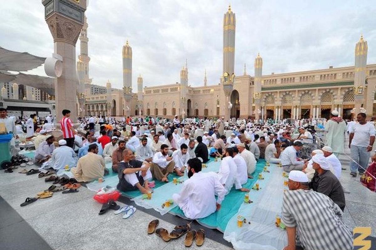 افطار با پیامبر (ص) در مدینه/ عکس