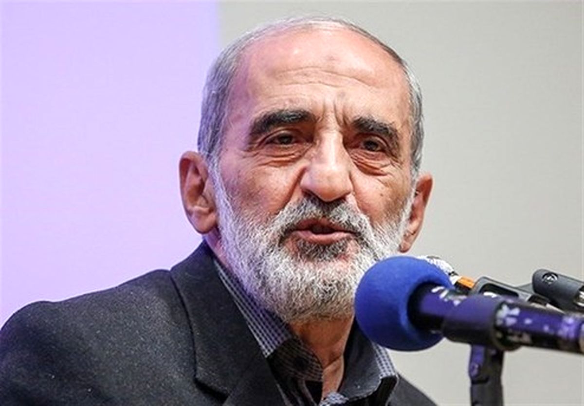 دشمن باهوش نیست شما بیهوشید!