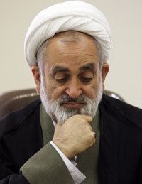 رئیس جمهور موضع نهایی خود درباره جریان انحرافی را اعلام کند/این جریان بر تصمیم های دولت تاثیر می گذارد