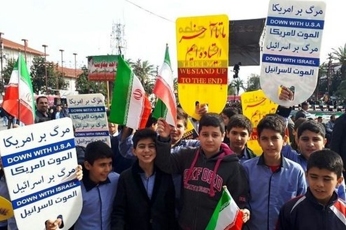 واکنش راهپیمایان تهرانی به تلاش دولت برای پیوستن به FATF/تصویر «زم» در کنار ترامپ و ابوبکر البغدادی +عکس