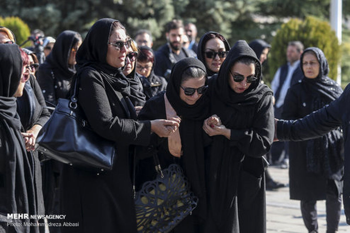 تصاویر: بازیگران معروف در مراسم تشییع مرحوم مجید اوجی