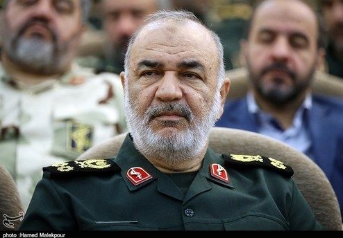 قدردانی سرلشکر سلامی از تصویرگر چهره سردار شهید قاسم سلیمانی
