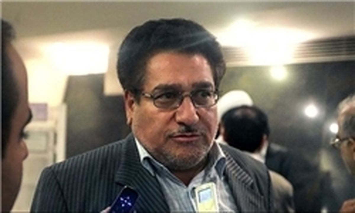 تابش: با دلار ۴۲۰۰ تومانی موافق نیستم
