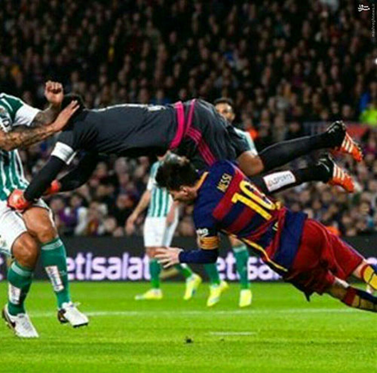 خطر از بیخ گوش مسی گذشت + عکس