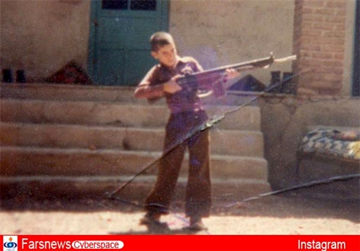 وقتی تفنگ از ده‌نمکی بزرگتر بود/عکس