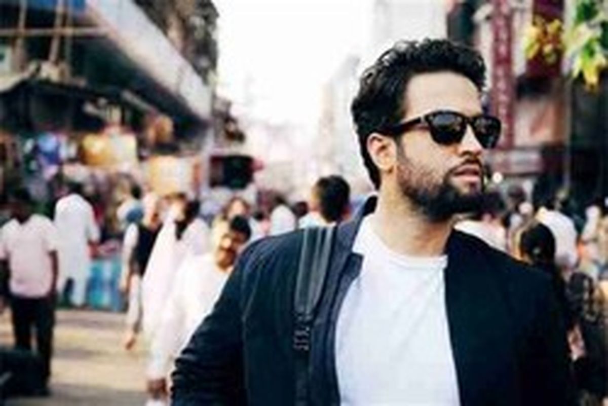 کفشهای عجیب «بنیامین» سوژه شد! +عکس