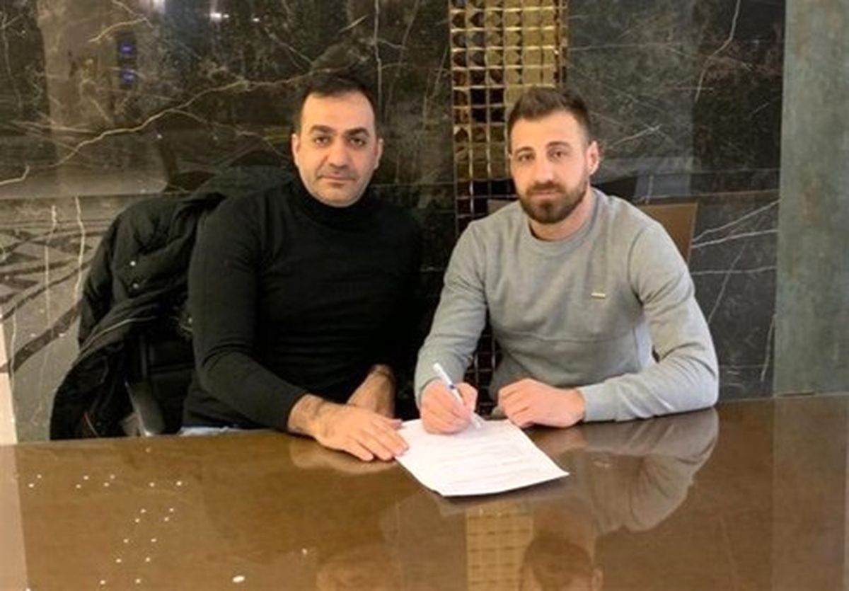 مدافع بلغارستانی به استقلال پیوست