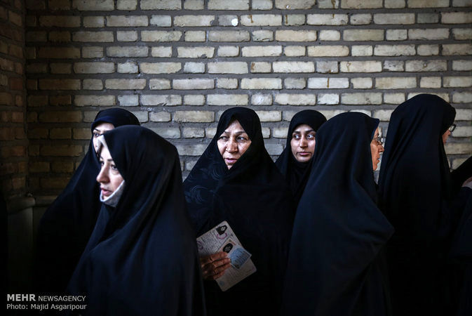 گزارش تصویری: آخرین ساعات رای‌گیری در تهران