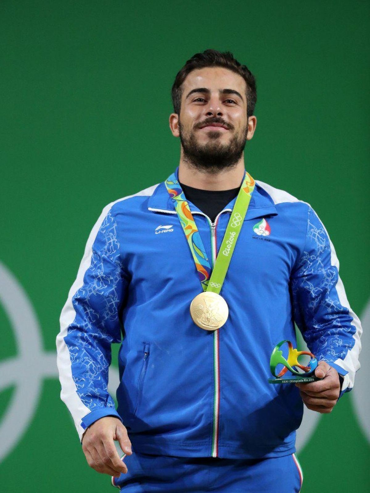 عکس: لبخند کیانوش رستمی روی سکوی قهرمانی