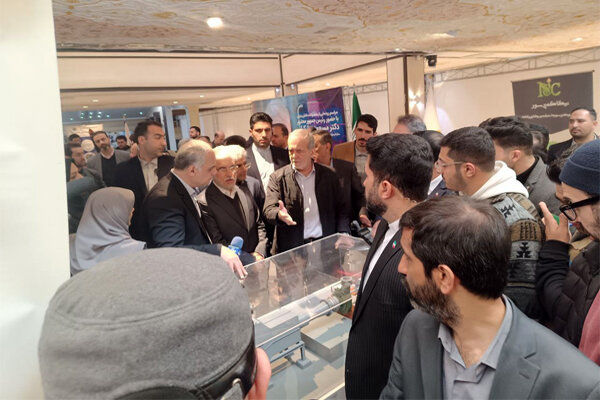 از عکس یادگاری رئیسجمهور با کارگران تا حضور سرزده در میان مردم رباط کریم