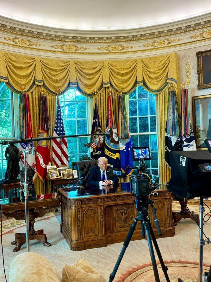 هماکنون ضبط ویدئو پاسخ ترامپ به بیانیه حماس در دفتر بیضی