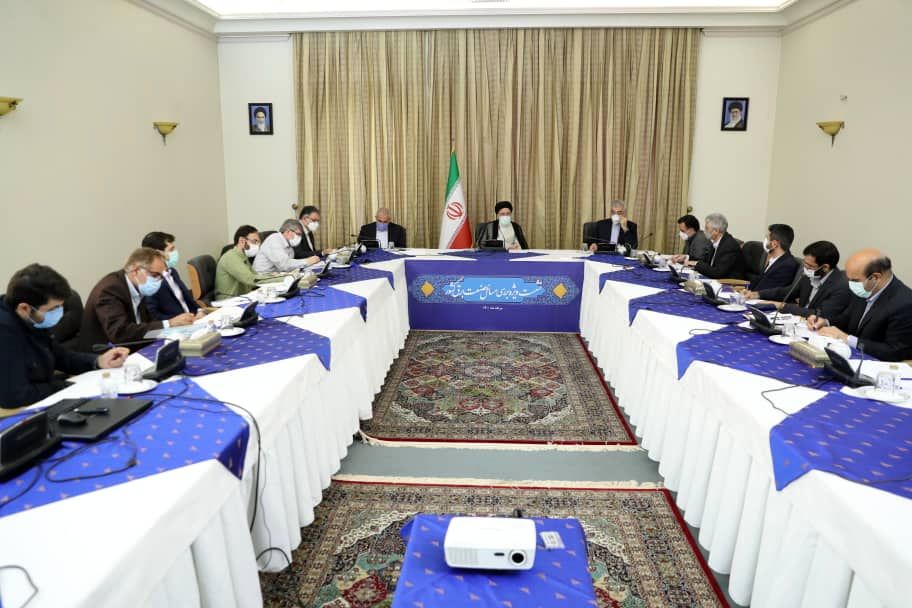 نشست رئیسی با کارشناسان صنعت برق +عکس