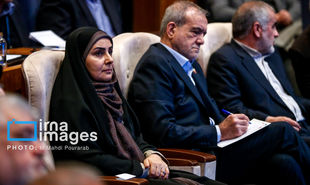 تصاویر: حضور پزشکیان در همایش «ایران کریدور ۲۰۲۶»