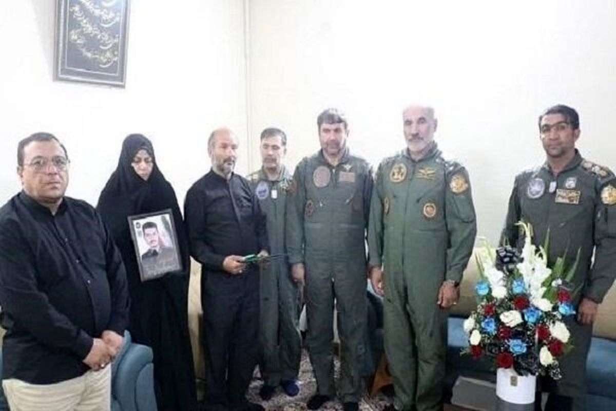 فرمانده هوانیروز ارتش: خانوادههای شهدای جنگ تحمیلی ۱۲ روزه در اقتدار کشور شریک هستند