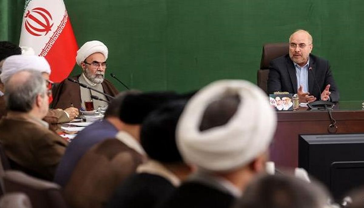 دلدادگان انقلاب اسلامی به خاطر رقابت بذر نا امیدی در جامعه نمی کارند/بزرگداشت انقلاب اسلامی به دهه فجر خلاصه نمی‌شود