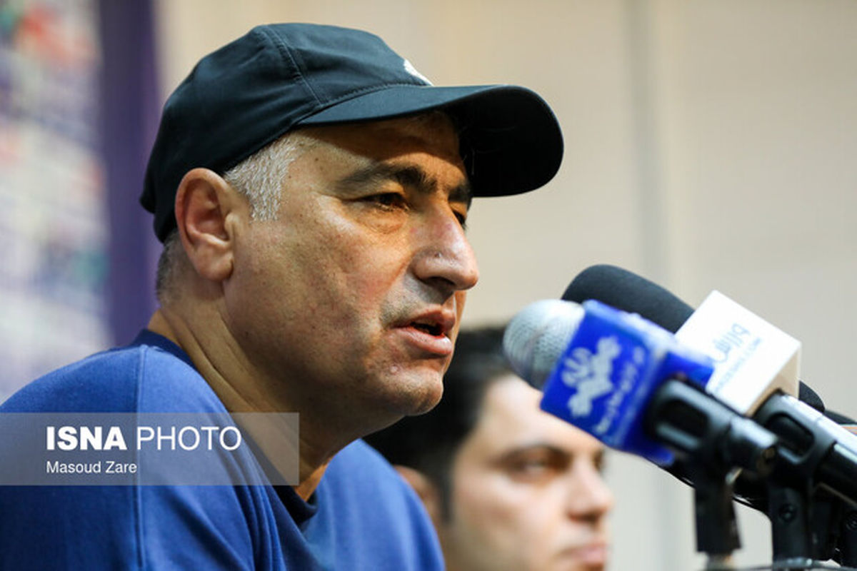 
نشست خبری متشنج سرمربی مس رفسنجان/الهامی: چون توهین کردند، نمی‌روم