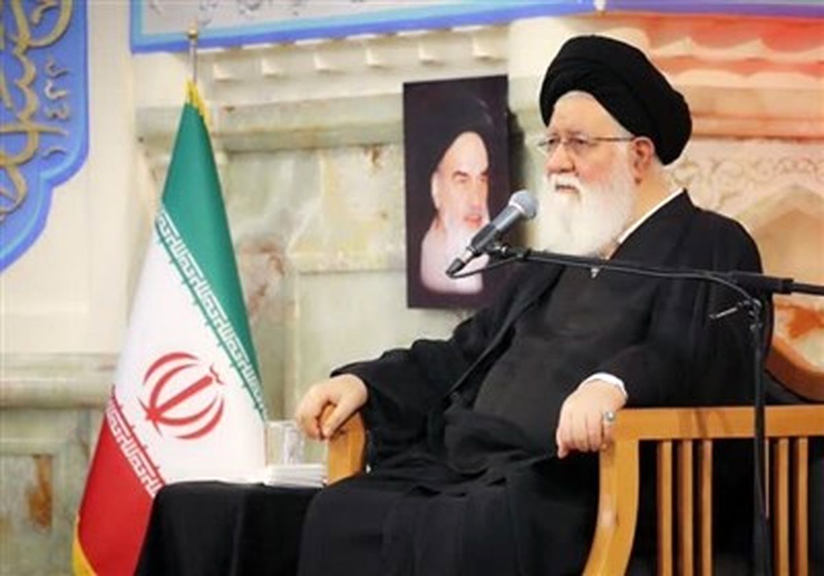علمالهدی: آفت جدایی دین از سیاست از سقیفه آغاز شد