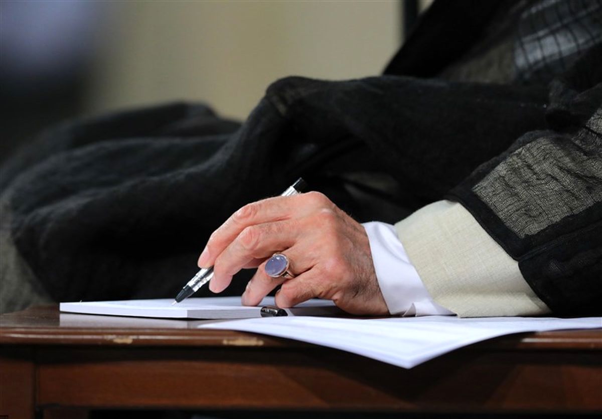 موافقت رهبر انقلاب با تمدید عضویت هیئت امنای کمیته امداد