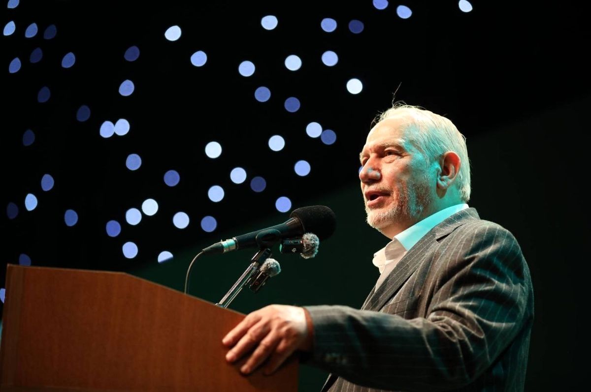 گلایه متفاوت مشاور رهبری