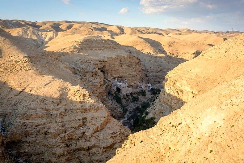 جواهری در درون بیابان/عکس