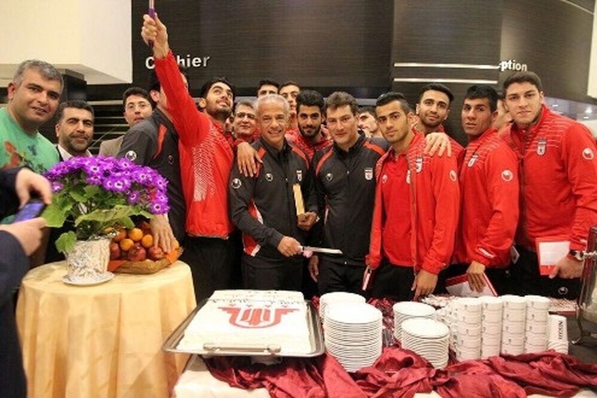 لحظه سال تحویل درتیم ملی امید/عکس