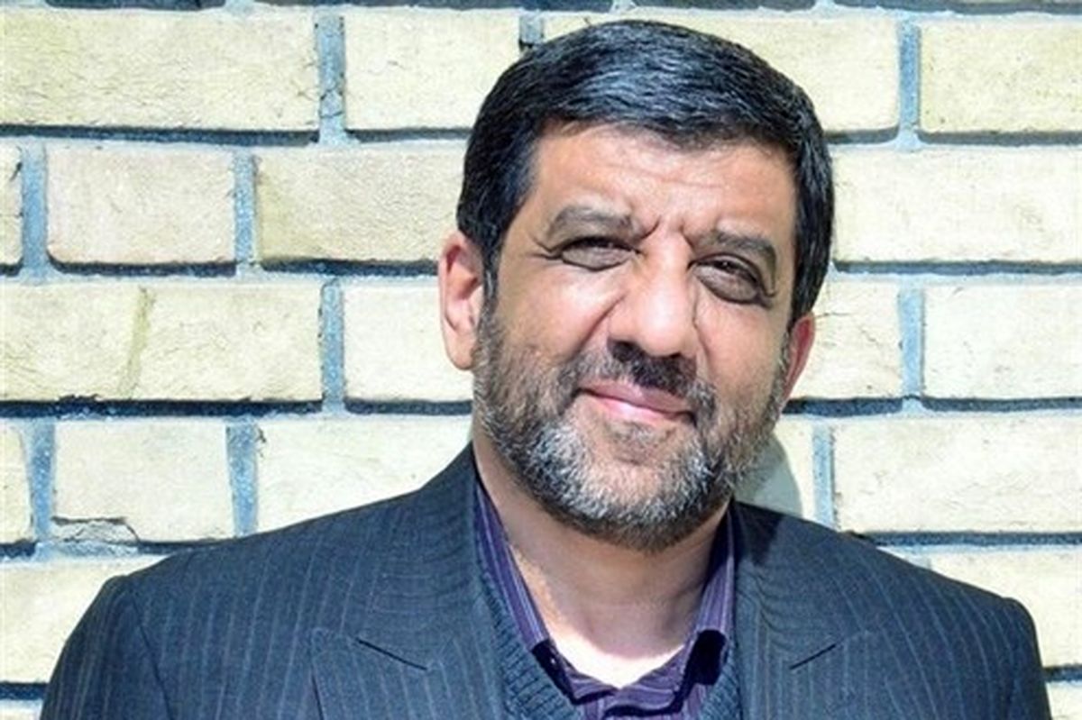 هدیه ۳۵ هزارتومانی ضرغامی به پرویز فتاح +عکس