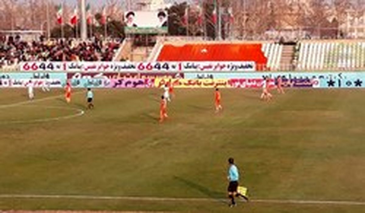 شاگردان دایی مقابل ذوب‌آهن در نیمه اول